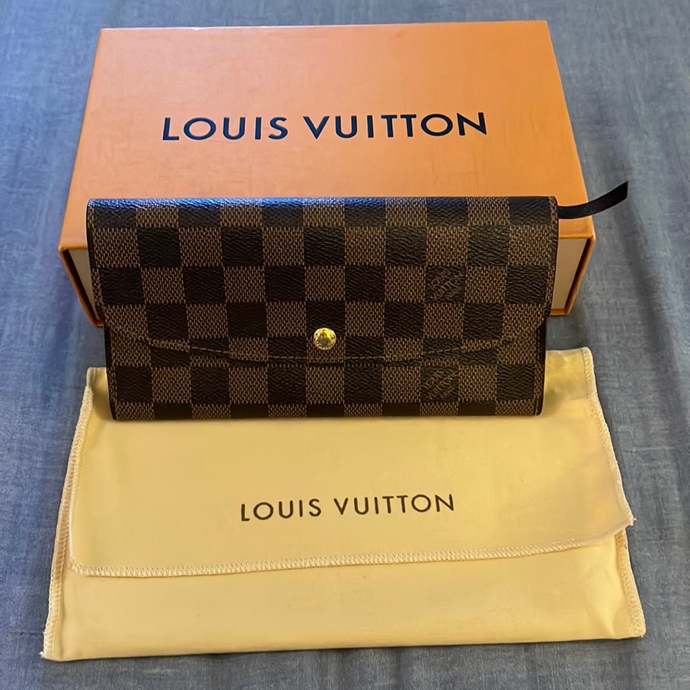 Louis Vuitton Sarah wallet